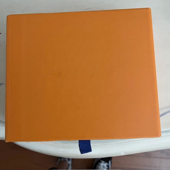 Louis Vuitton Small Box with Duster - Picture 4 of 8